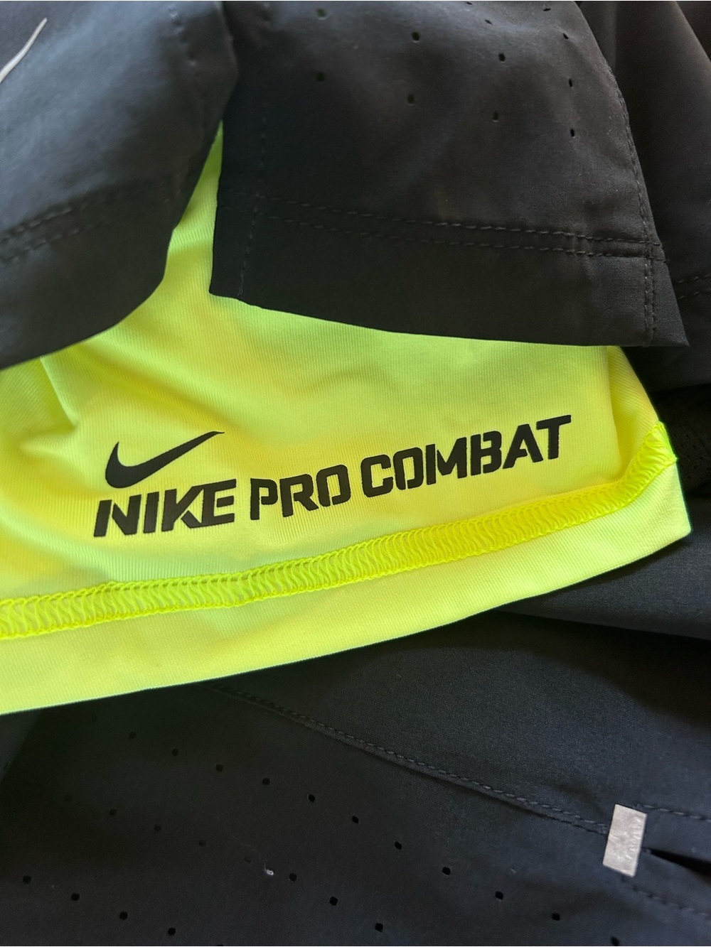 New with tags Nike running shorts lined Dri-Fit men large - Picture 2 of 9